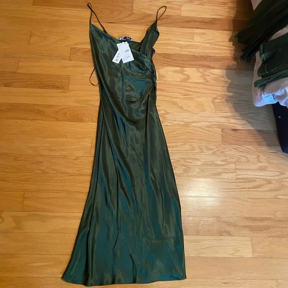 Brand New Zara dress XS - Picture 2 of 4